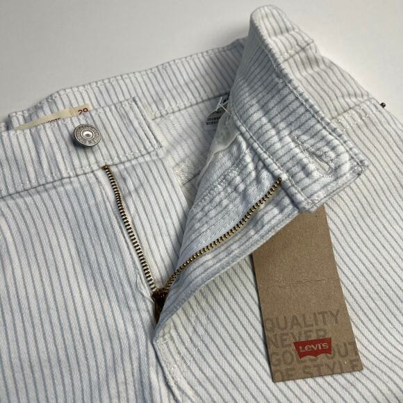 Levi's NWT Women's Mid-Length Shorts Mid-Rise Slim Striped Coastal Size 8 / W29 - Picture 5 of 13